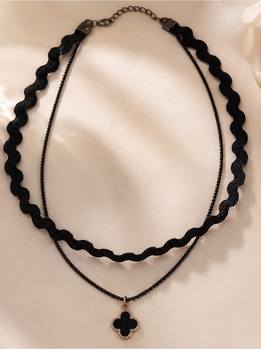 🖤 Layered Gothic Choker Necklace | Y2K Aesthetic Black Velvet Chain